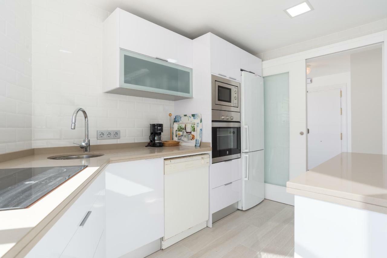 Tgh/ Marbella Beachfront And Center Ngoại thất bức ảnh