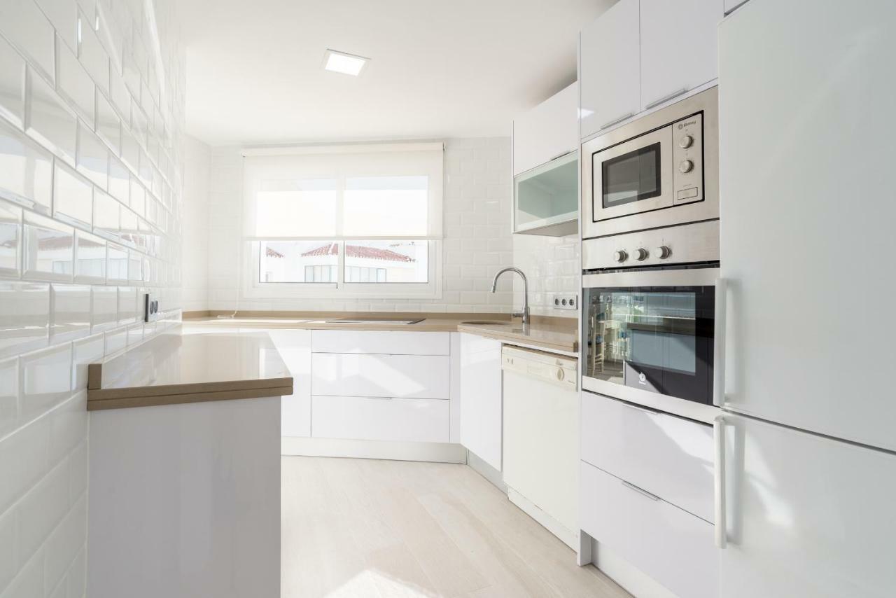 Tgh/ Marbella Beachfront And Center Ngoại thất bức ảnh
