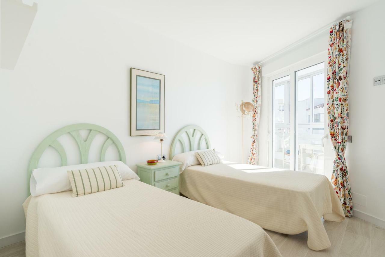 Tgh/ Marbella Beachfront And Center Ngoại thất bức ảnh