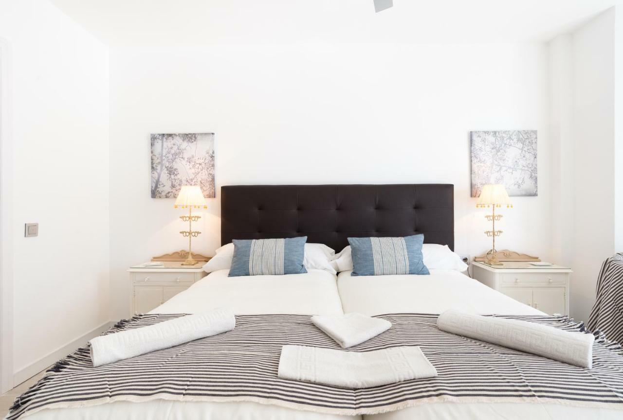 Tgh/ Marbella Beachfront And Center Ngoại thất bức ảnh