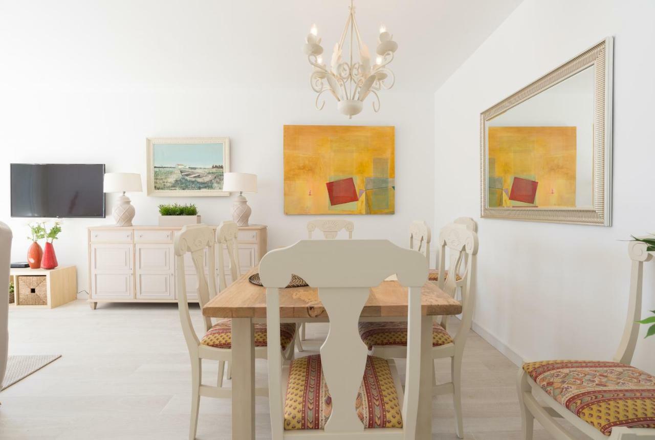 Tgh/ Marbella Beachfront And Center Ngoại thất bức ảnh