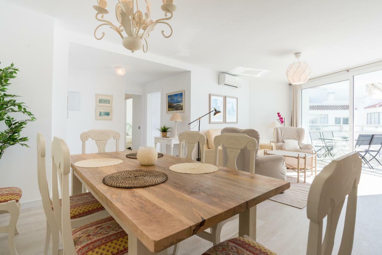 Tgh/ Marbella Beachfront And Center Ngoại thất bức ảnh