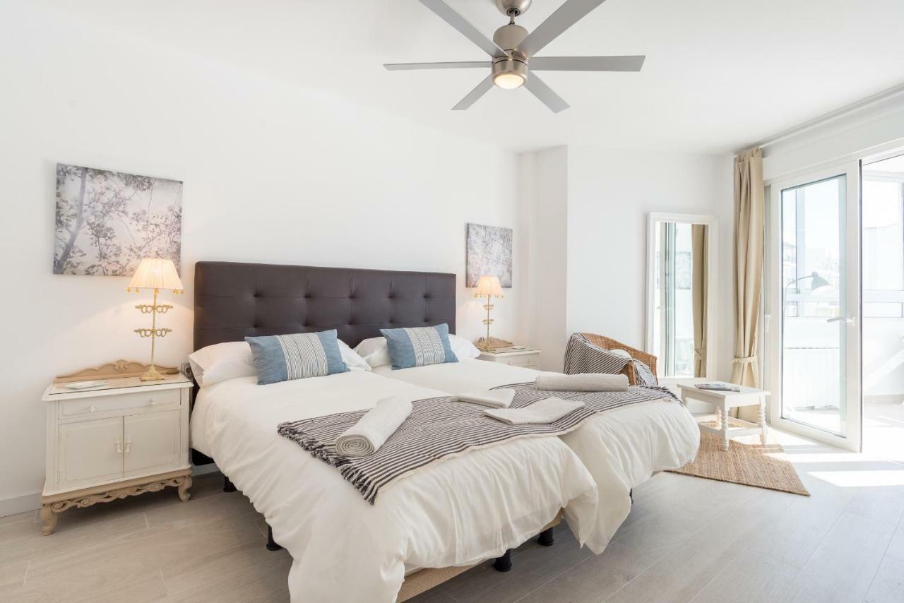 Tgh/ Marbella Beachfront And Center Ngoại thất bức ảnh